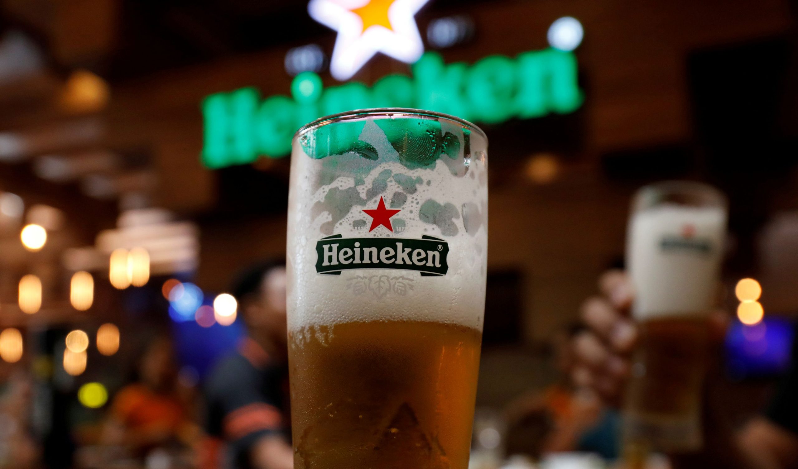 Heineken: Πρόβλεψη για αύξηση κερδών αλλά και μείωση ζήτησης σε ορισμένες αγορές το 2024