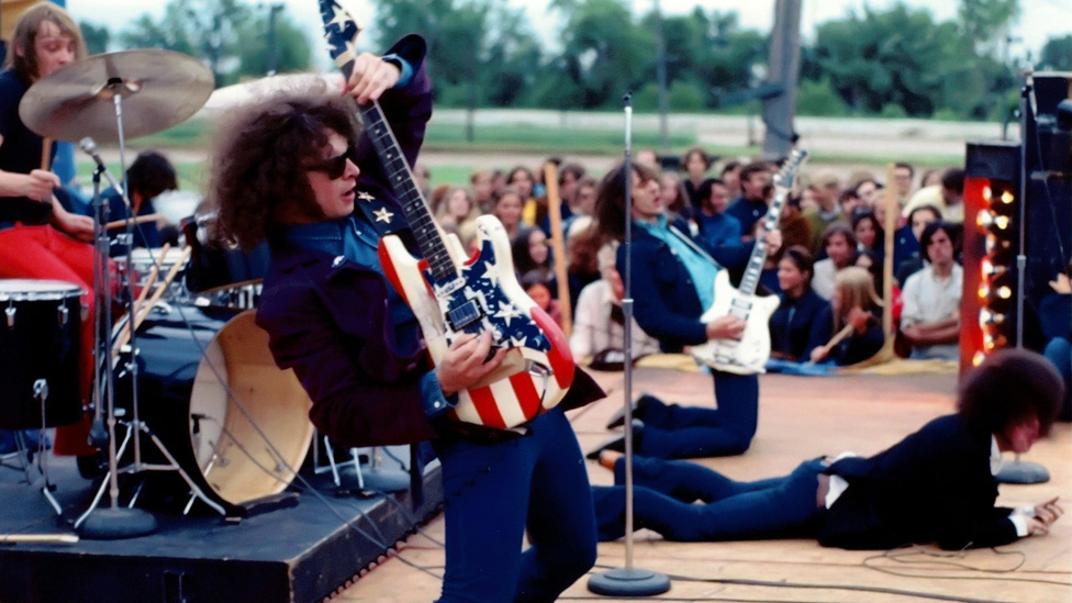 Wayne Kramer (1948-2024): όταν η κιθάρα συνάντησε την οργή μιας γενιάς