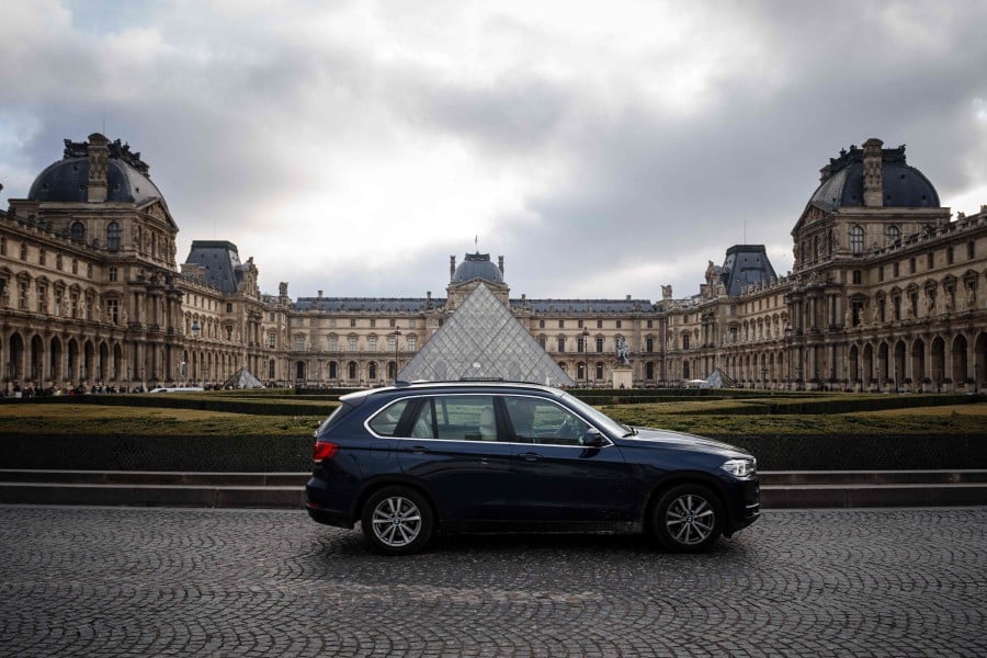 Γαλλία: Λέει «non» στα SUV στο κέντρο του Παρισιού