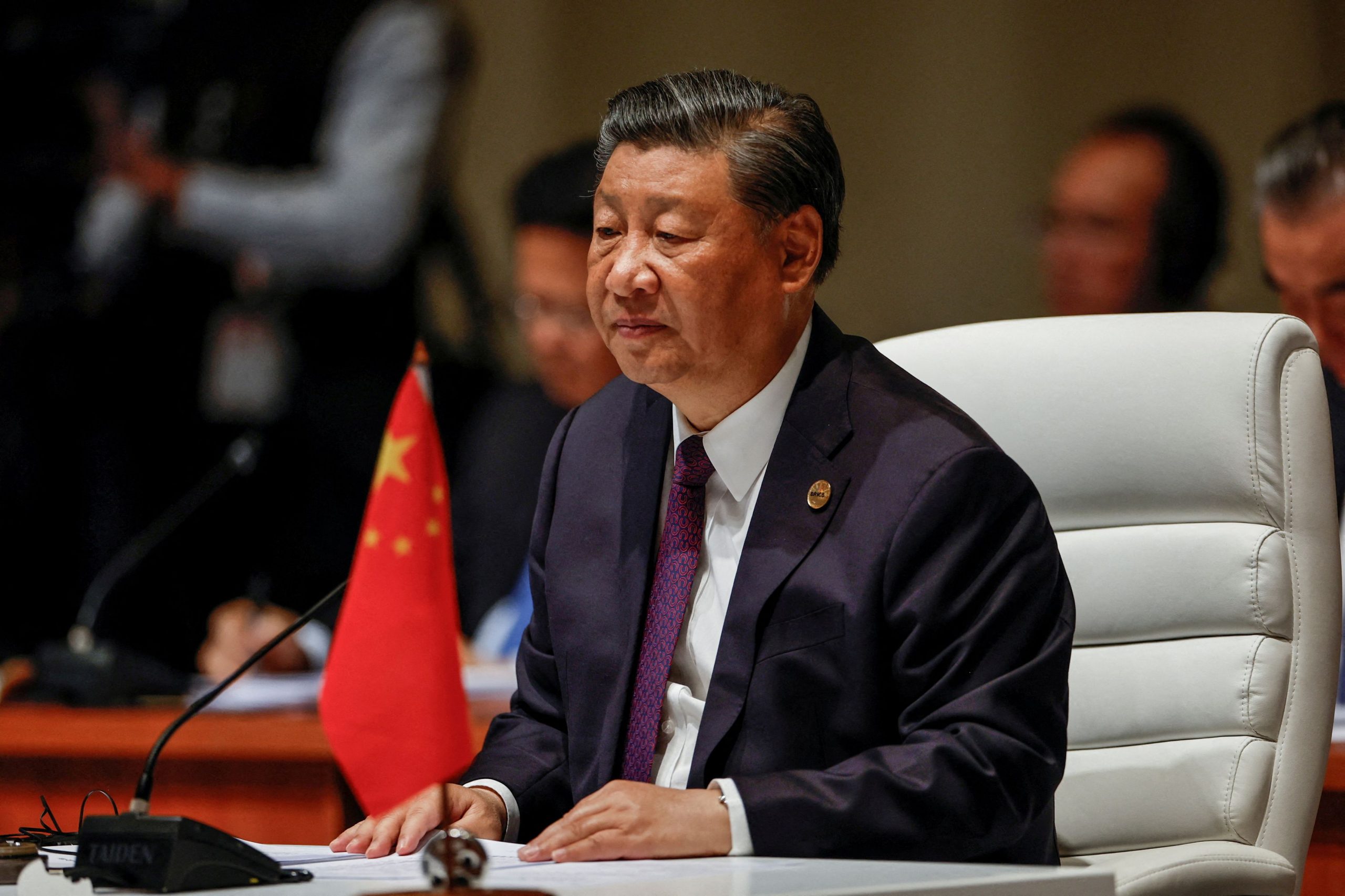 Κίνα: Η εσωτερική οικονομική αναταραχή δεν πρόκειται να σταματήσει την κυριαρχία της στη μεταποίηση