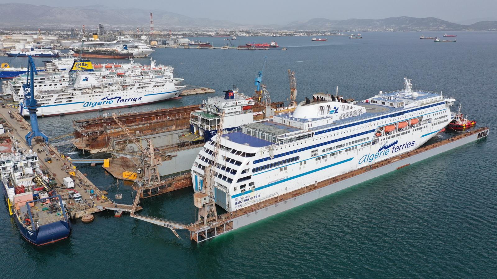 Ναυπηγεία Ελευσίνας: Η μεγαλύτερη πλωτή δεξαμενή της χώρας τέθηκε σε πλήρη λειτουργία μετά από 13 χρόνια