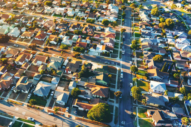 Λος Άντζελες: Πώς θα χτίσει ταχύτερα νέα και οικονομικώς προσιτά σπίτια