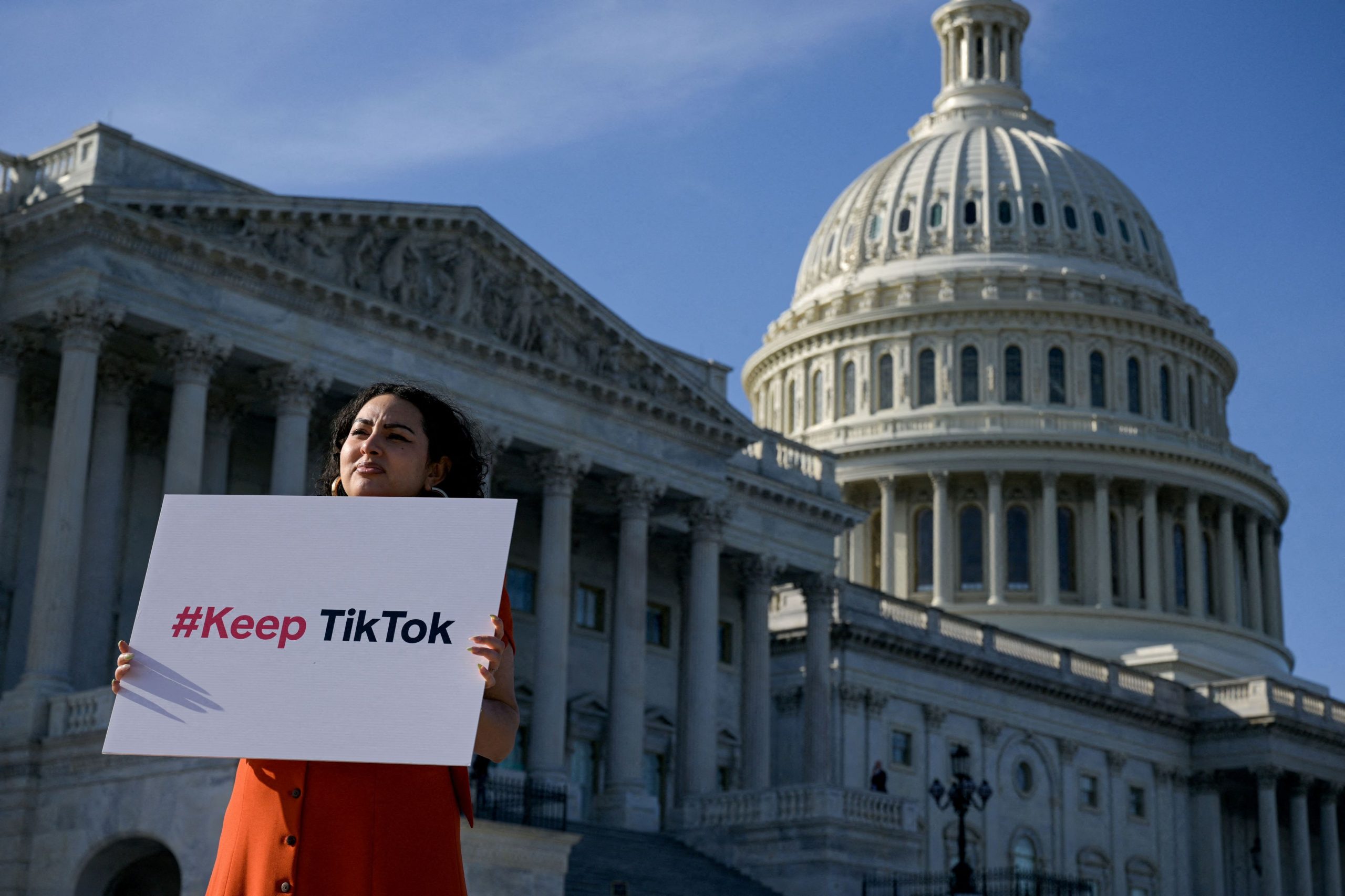 TikTok: Το Πεκίνο μπλοκάρει την υποχρεωτική πώληση στις ΗΠΑ – Τα μηνύματα σε ByteDance και Ουάσιγκτον