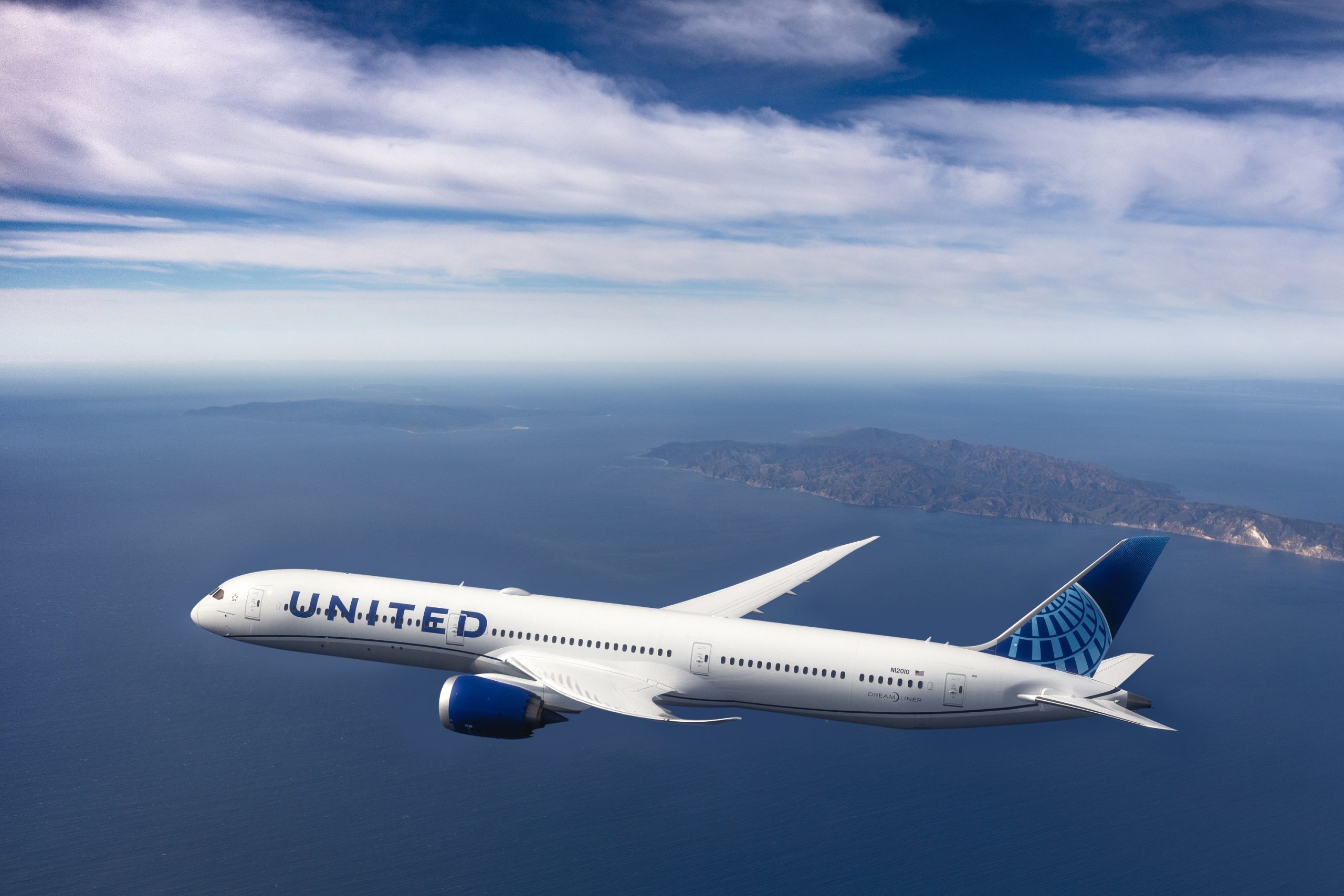 United Airlines: Επεκτείνει τις εποχικές πτήσεις από Αθήνα προς Νέα Υόρκη και Ουάσινγκτον