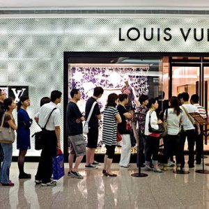 LVMH: Πτώση πωλήσεων ειδών μόδας και δερμάτινων εν μέσω κάμψης στον κλάδο πολυτελείας