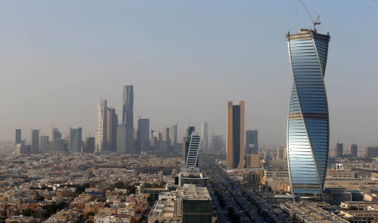 Σαουδική Αραβία: Το 50% του ΑΕΠ από τομείς εκτός πετρελαίου