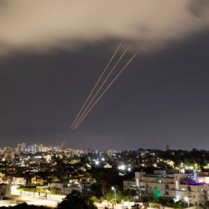 Ισραήλ: Ο Σιδηρούς Θόλος και η… Σφεντόνα του Δαυίδ