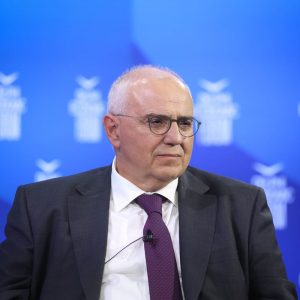 Καραμούζης: Κίνητρα για να μεγαλώσουν οι ελληνικές επιχειρήσεις