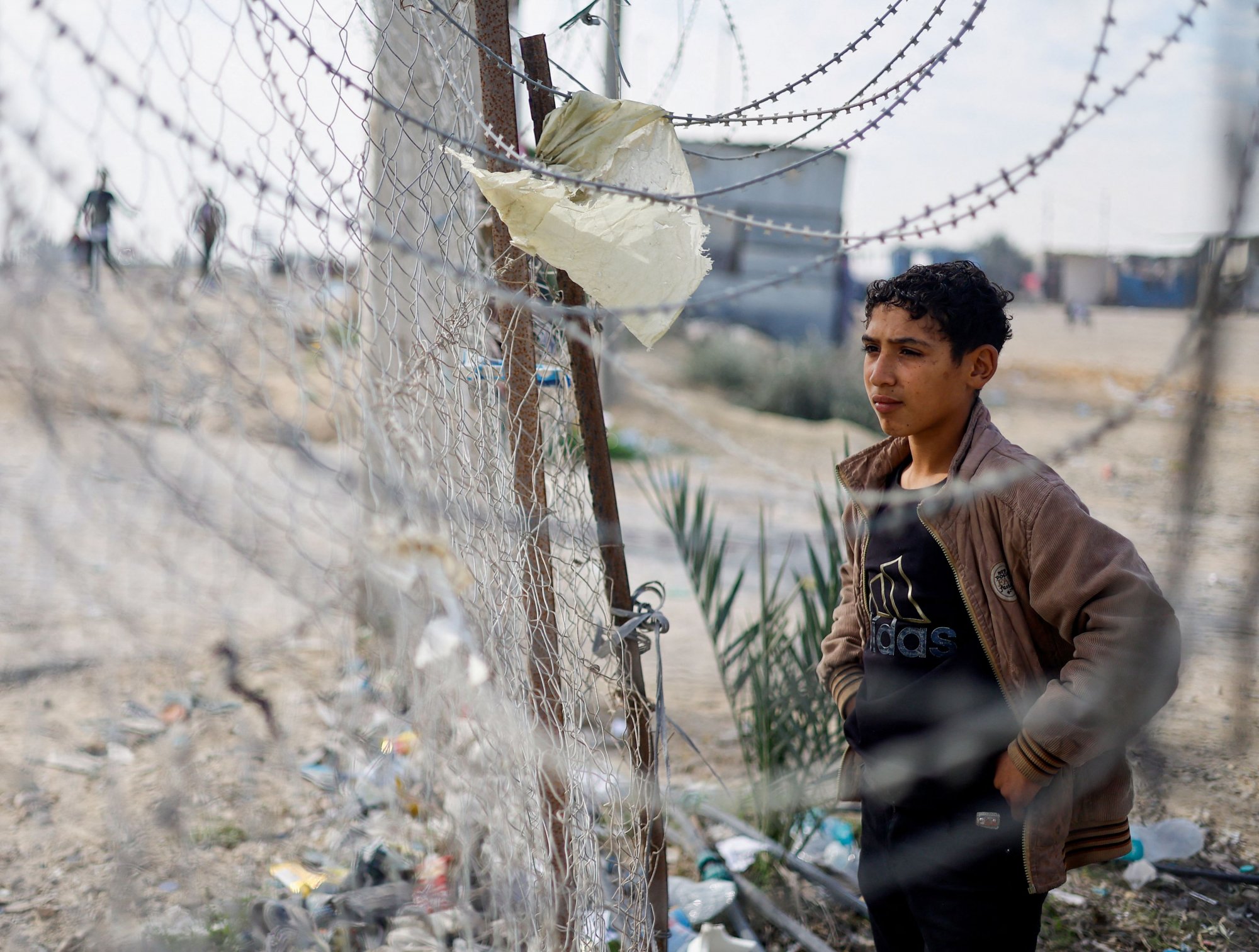 Γάζα: 5.000 δολάρια το κεφάλι – Οι κερδοσκόποι του πολέμου και το τίμημα της σωτηρίας από την κόλαση
