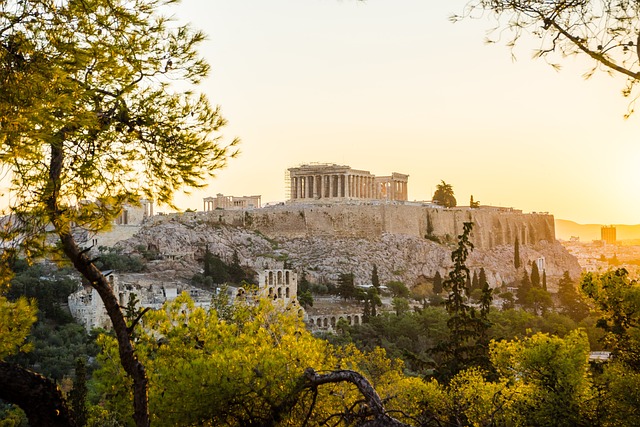 Χάρης Δούκας: «Η Αθήνα εισέπραξε μόλις 42 λεπτά ανά τουρίστα»