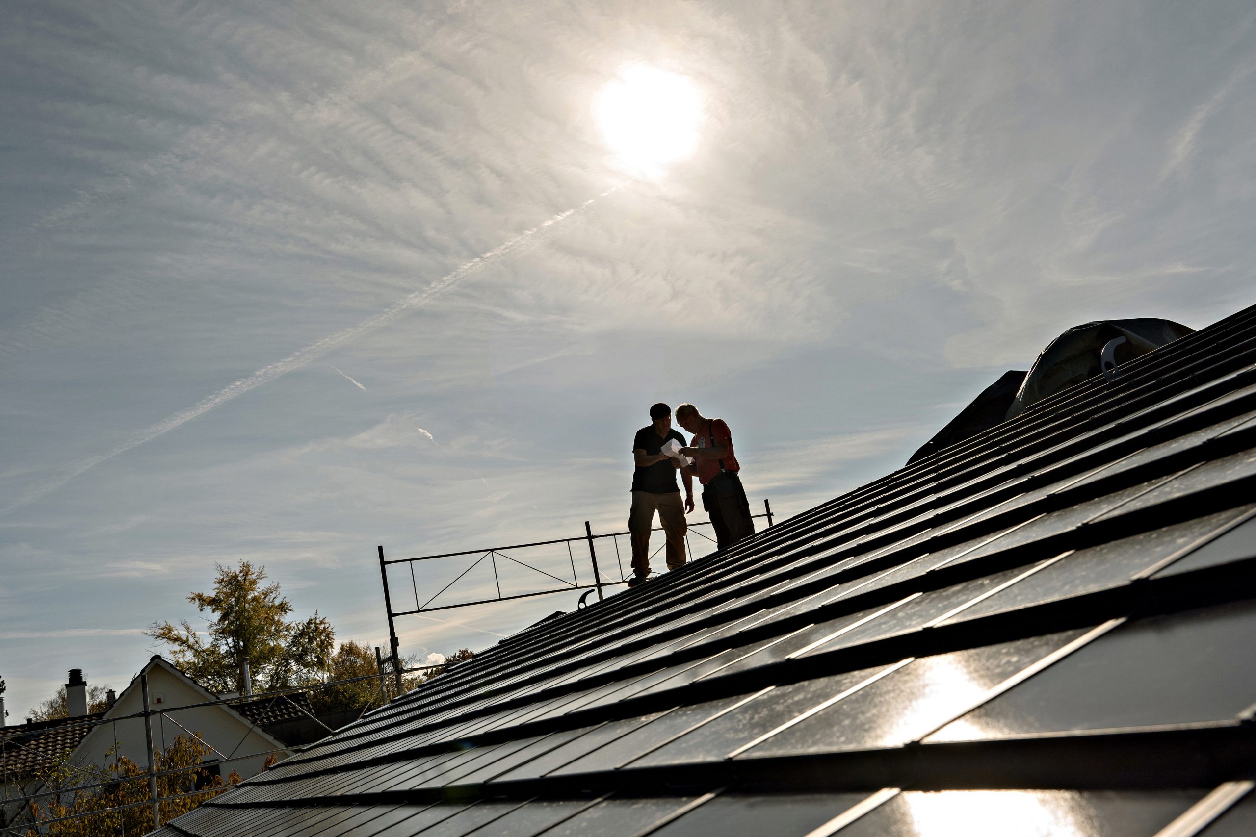 ΗΠΑ: Ο Μπάιντεν θα ανακοινώσει 7 δισ. επιδοτήσεις για φωτοβολταϊκά στη στέγη