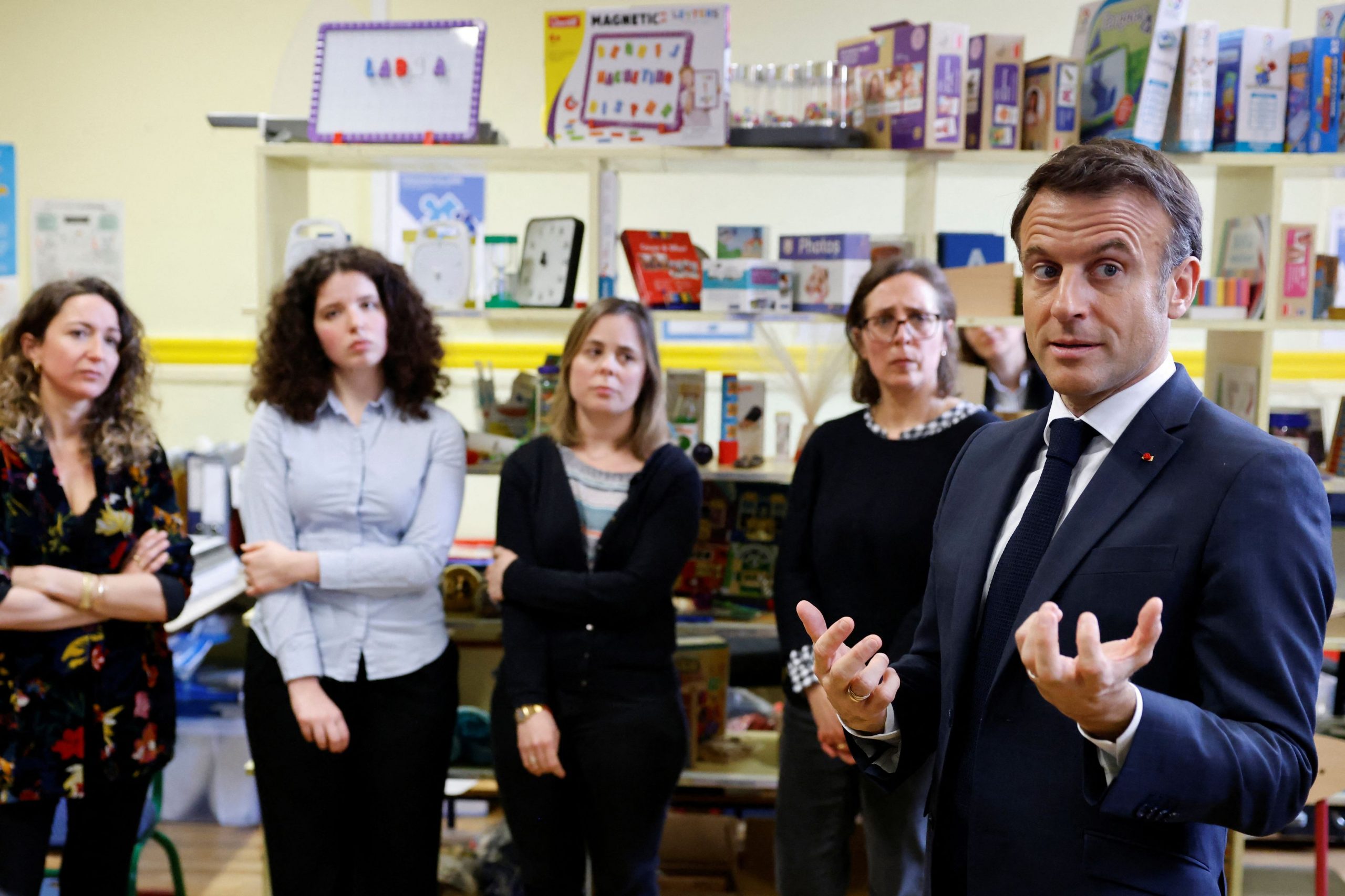 Γαλλία: Ελλειμμα και χρέος ροκανίζουν την εμπιστοσύνη των πολιτών στον Μακρόν