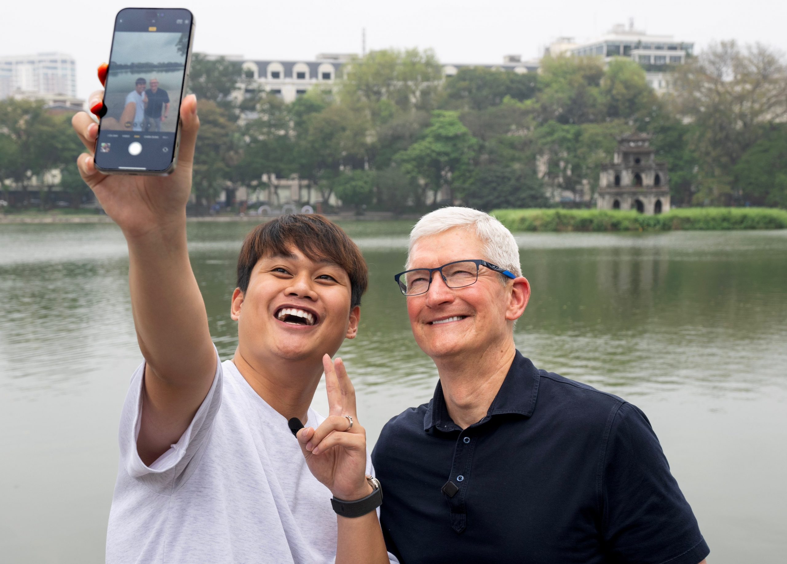 Apple: Εξοστράκισε το WhatsApp στην Κίνα – Συμμορφώθηκε σε εντολές του Πεκίνου