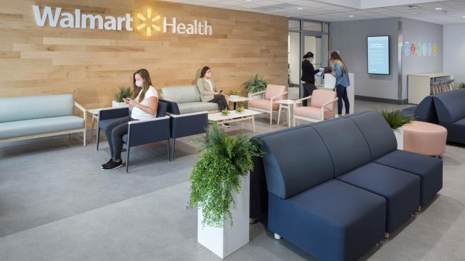 Walmart: Φεύγει από την υγειονομική περίθαλψη – Αλλά δεν αφήνει πίσω της συντρίμια