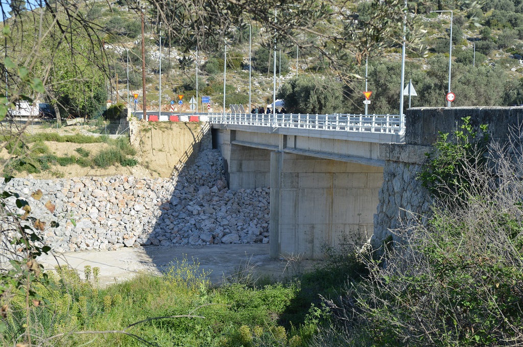 Εύβοια: Παραδόθηκε στην κυκλοφορία η ανακατασκευασμένη Γέφυρα των Φύλλων