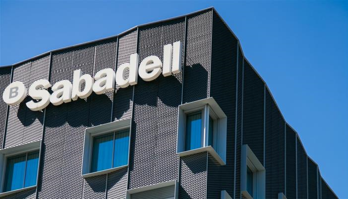 Banco Sabadell: Απορρίπτει την προσφορά εξαγοράς 12 δισ. ευρώ από την BBVA