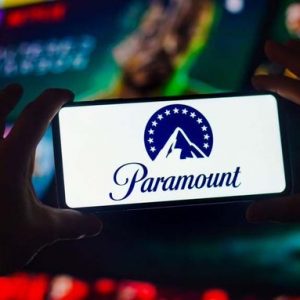 Paramount: Πωλητήριο στην κοινοπραξία με Universal Pictures βάσει συμφωνίας με Warner