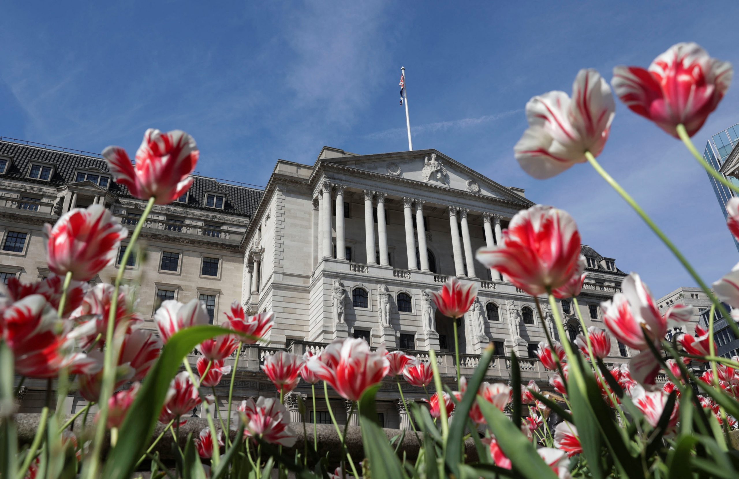 Τράπεζα της Αγγλίας: Προβλέψεις για σταθερά επιτόκια στη σημερινή συνεδρίαση