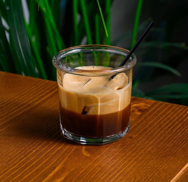 Καφές: Γιατί κυριαρχεί ο freddo espresso – Πώς διαμορφώνονται οι καταναλώσεις