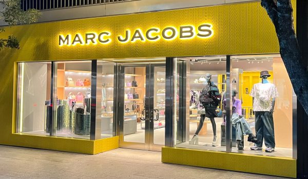 LVMH: Θα πουλήσει την Marc Jacobs στην WHP