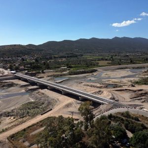 Στην κυκλοφορία η νέα οδική γέφυρα Ευήνου – Εγκαίνια από Σταϊκούρα του έργου της ΤΕΡΝΑ