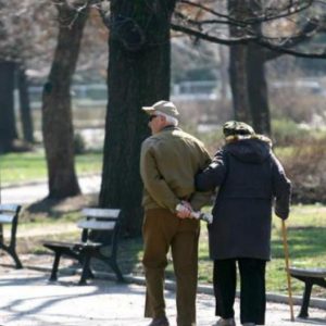 Πώς η αναδιανεμητικότητα της κοινωνικής ασφάλισης μειώνει τη φτώχεια των συνταξιούχων