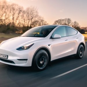 Tesla: Δικαστική απόφαση «απειλεί» τις φιλοδοξίες για ρομποτικά ταξί