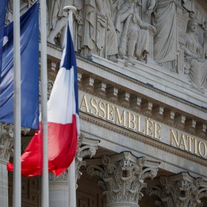 Γαλλία: Σε κατάσταση δημοσιονομικού εκτροχιασμού – Η έκθεση του Ελεγκτικού Συνεδρίου