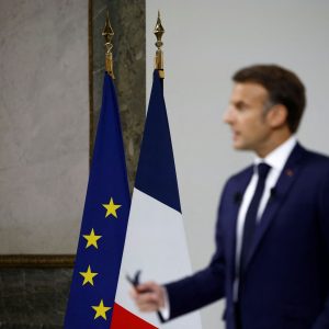 Μακρόν: Το Ιράν δεν πρέπει ποτέ να αποκτήσει πυρηνικά όπλα, είπα στον Πεζεσκιάν