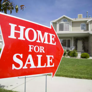 Τραμπ: Τα επόμενα βήματα για την απαγόρευση επενδύσεων σε κατοικίες