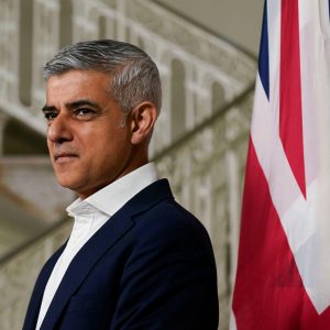 Τεχνητή νοημοσύνη: Ο δήμαρχος του Λονδίνου προειδοποιεί ότι  θα μπορούσε να προκαλέσει «μαζική ανεργία»