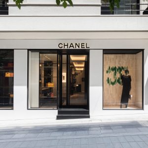Chanel: Αντίσταση στην κρίση της παγκόσμιας πολυτέλειας – Νέες στρατηγικές μόδας και lifestyle