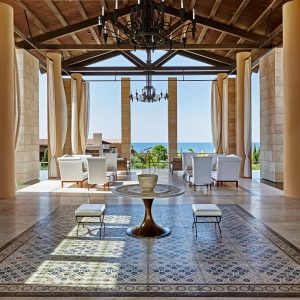 Costa Navarino: Δυναμική εκκίνηση με νέες αεροπορικές συνδέσεις