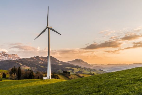 ΑΠΕ: Προσφέρουν φθηνότερο ρεύμα – Τι αναφέρει πρόσφατη έρευνα