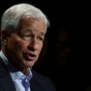 Nτίμον (JPMorgan): Το κόστος υγείας των εργαζομένων θα αυξηθεί κατά 10% το 2026