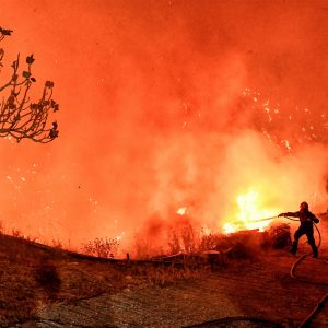 Οι πυρκαγιές – ανεμοστρόβιλοι έχουν φτάσει στην Ευρώπη