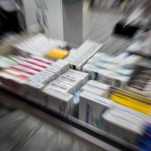Φάρμακα: «Κόφτης» 300 εκατ. ευρώ από τον Οκτώβριο