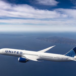 United Airlines: Μειώνει περισσότερες πτήσεις έως το 2027, λόγω πετρελαίου
