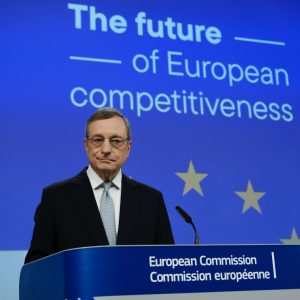 Ντράγκι: Η Ευρώπη πρέπει να προχωρήσει ταχύτερα στην ολοκλήρωση