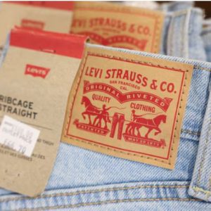 Levi’s: Οι απευθείας πωλήσεις ξεπερνούν το 50% και οδηγούν την ανάπτυξη