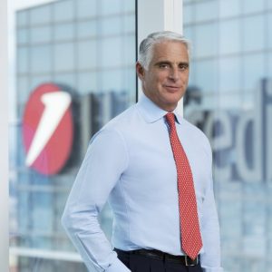 UniCredit: Διπλασίασε το ποσοστό της στην Commerzbank στο 20%
