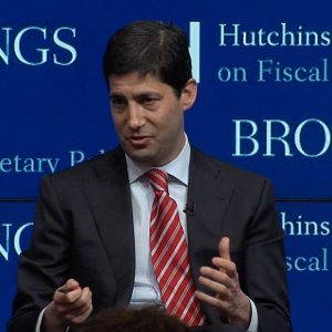 Fed: Ο Τραμπ επιλέγει τον Κέβιν Γουόρς για πρόεδρο της