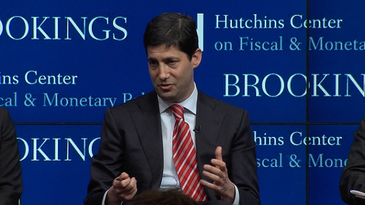 Fed: Ο Τραμπ επιλέγει τον Κέβιν Γουόρς για πρόεδρο της