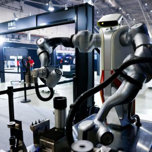 ΕΕ: Τα ρομπότ κρατούν σε λειτουργία τις βιομηχανικές μονάδες