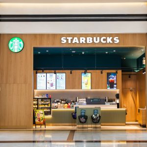 Starbucks: Το τέλος εποχής για την οικογένεια Μαρινόπουλου