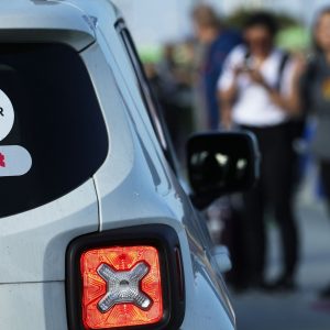 Uber: Επένδυση 10 δισ. δολ. για να κερδίσει τον αγώνα των ρομποταξί