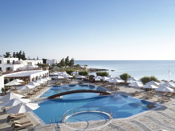 Coolcation: Ο καλύτερος Οκτώβριος όλων των εποχών για τα ελληνικά resort