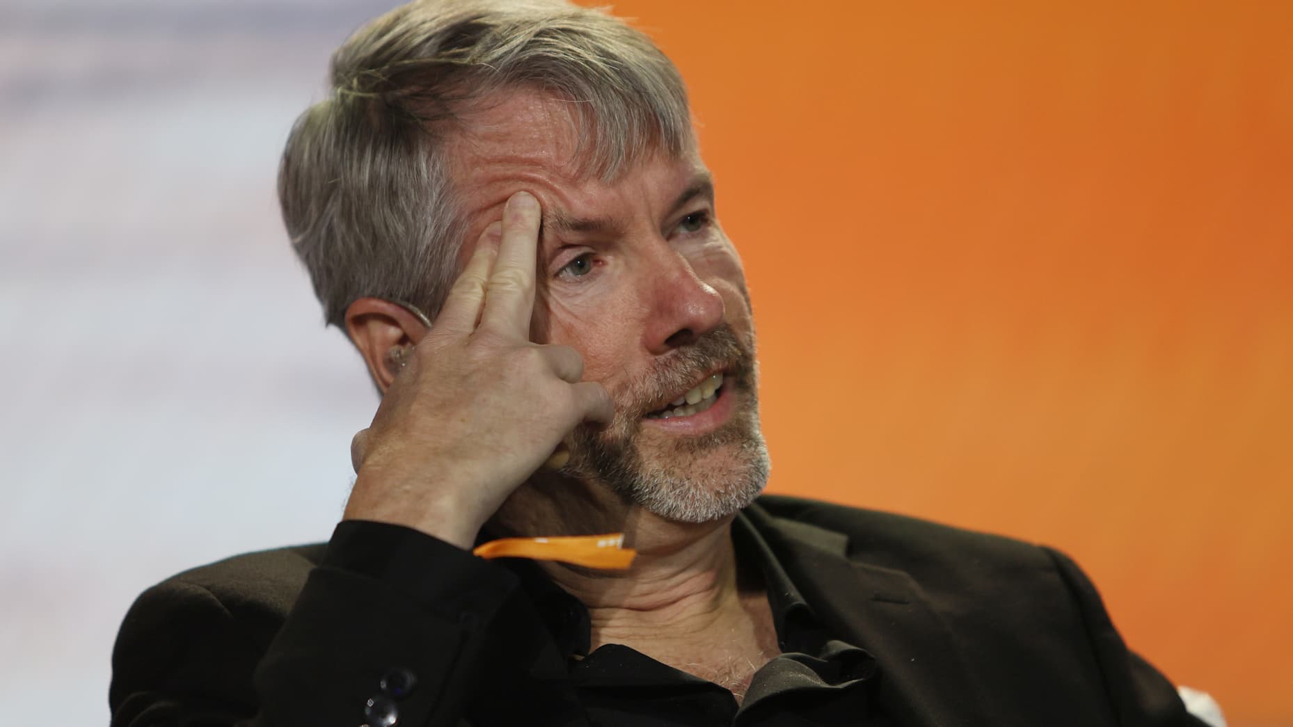 Κρυπτονομίσματα: Οι αποθησαυριστές ψηφιακών tokens τα εγκαταλείπουν καθώς οι μετοχές τους καταρρέουν