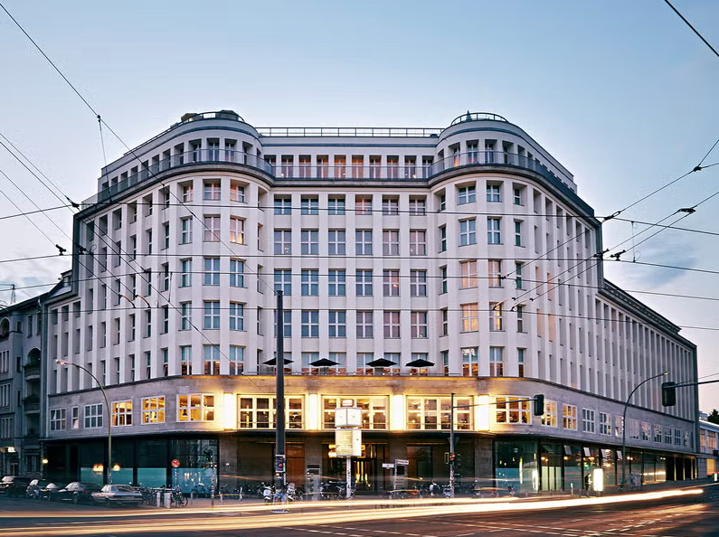 Soho House: Γυρίζει την πλάτη στη Wall Street – Oδεύει σε ιδιωτικοποίηση 1,8 δισ. δολαρίων