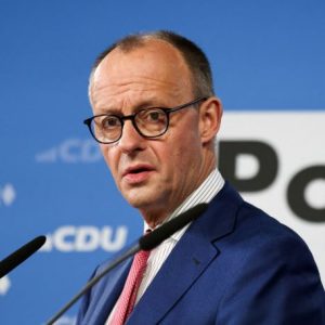Μερτς: Λέει «Nein» στις κινήσεις της Unicredit για την Commerzbank